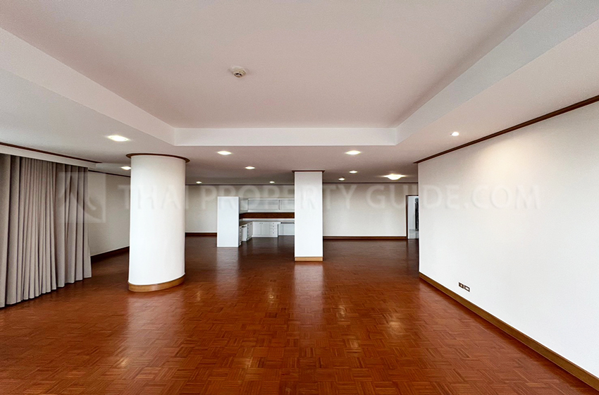 Condominium in Sathorn 