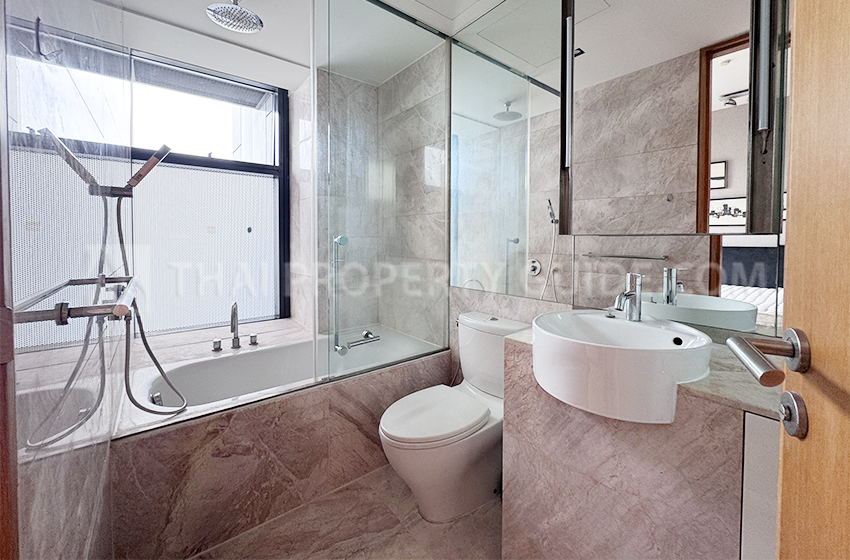 Condominium in Sathorn : The Met Sathorn 