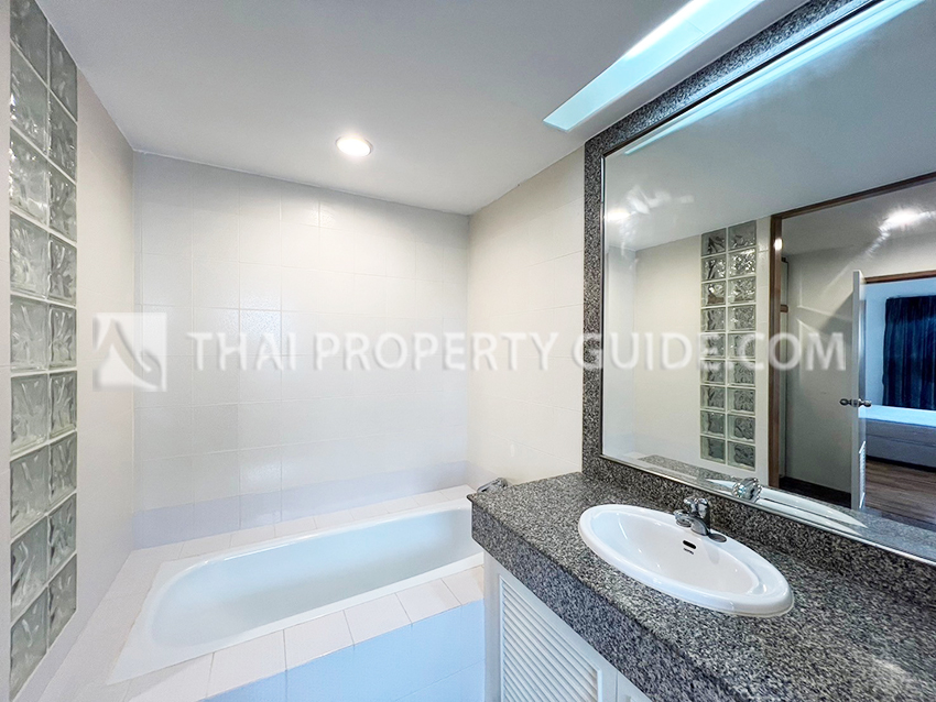 Condominium in Sathorn 