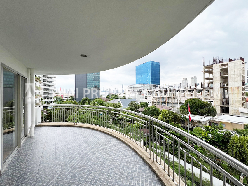 Condominium in Sathorn 