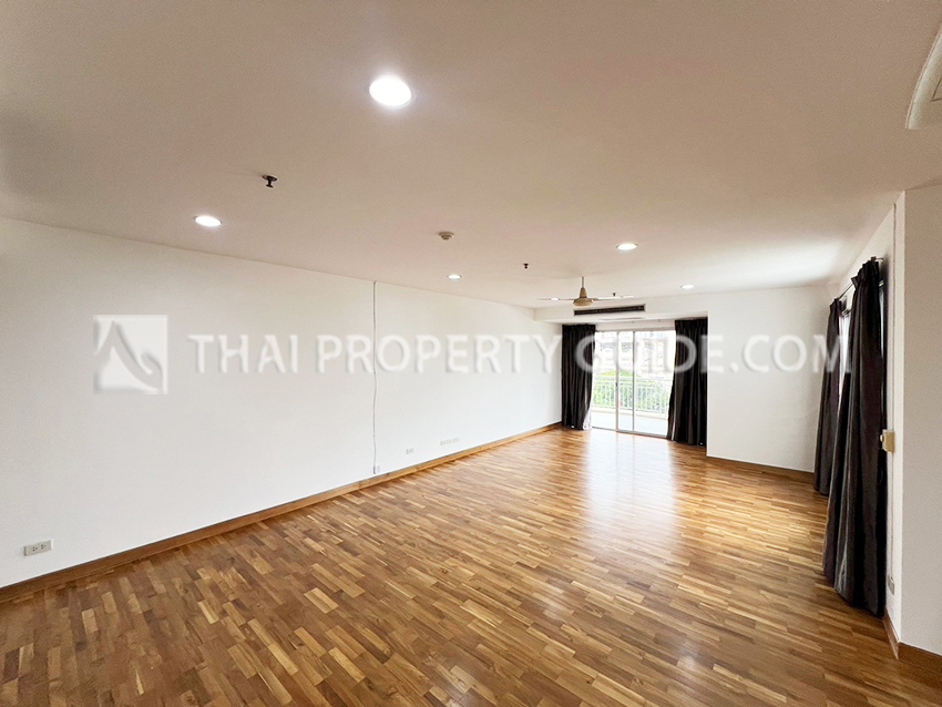 Condominium in Sathorn 