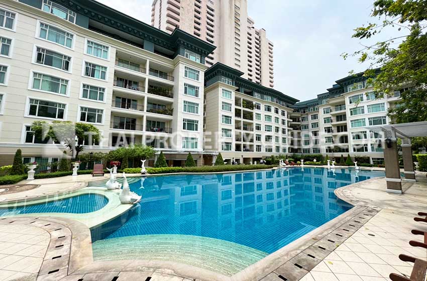 Condominium in Sathorn 