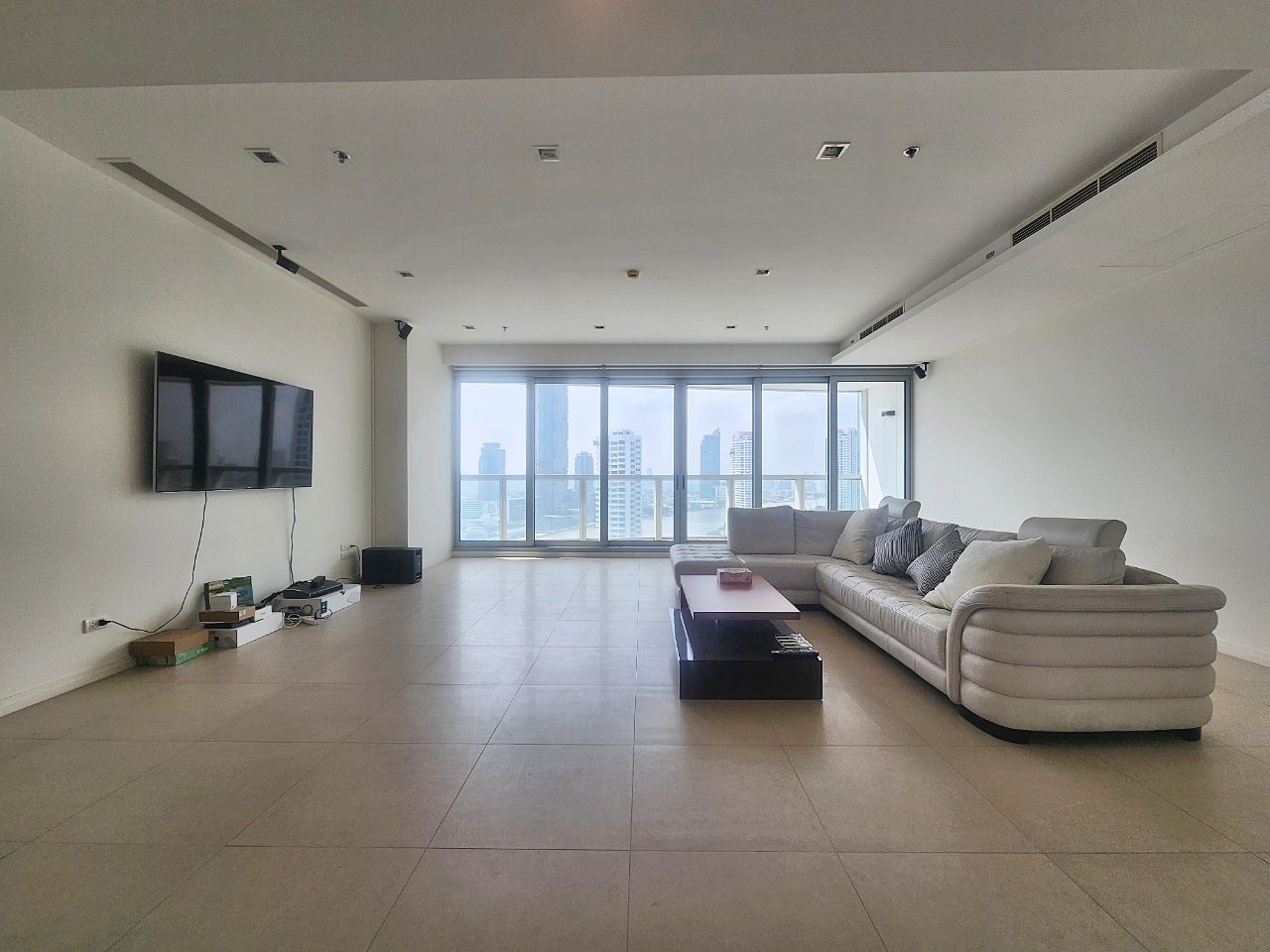 Condominium for rent in Sathorn