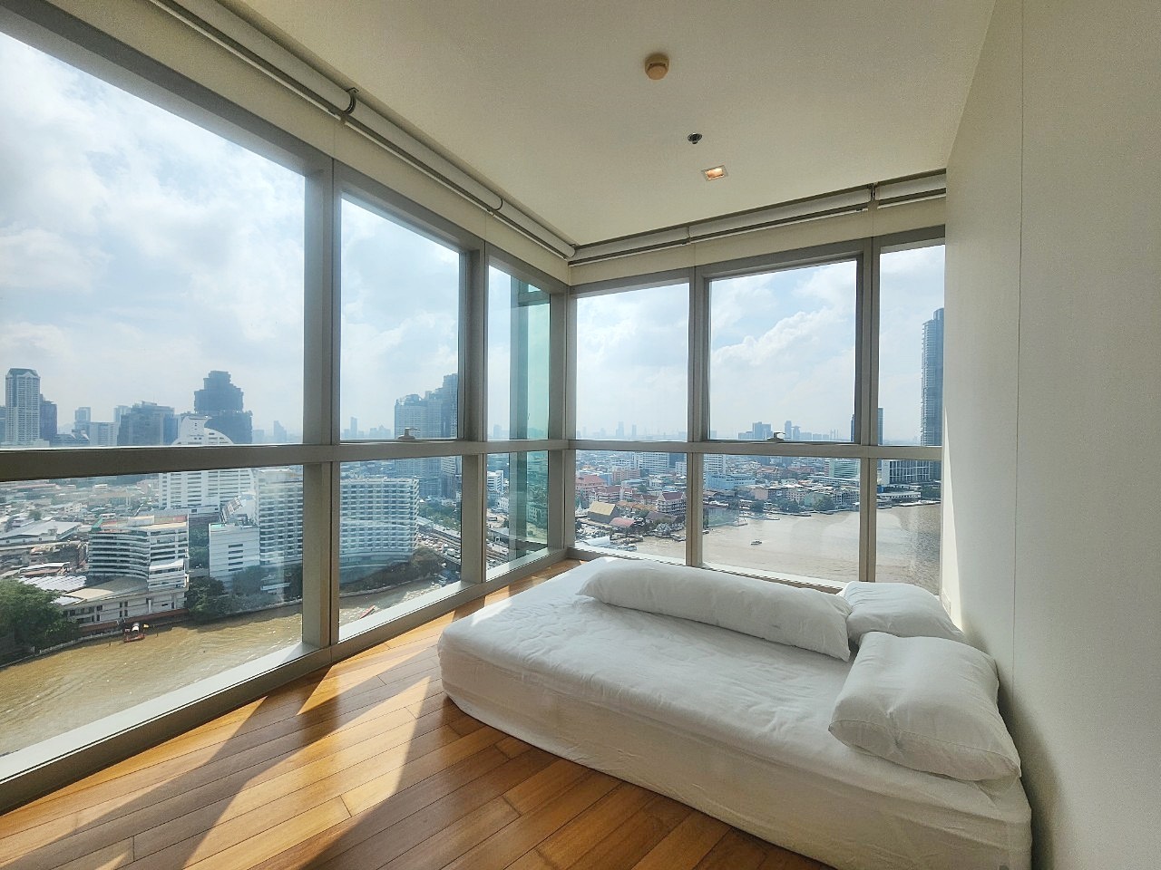 Condominium in Sathorn 