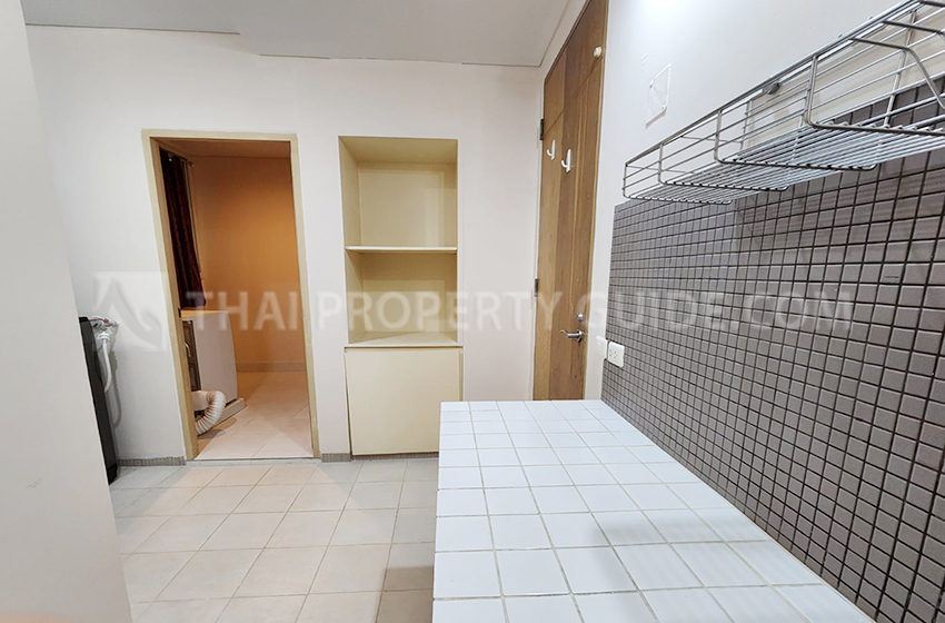 Condominium in Sathorn : The Royal Saladaeng 