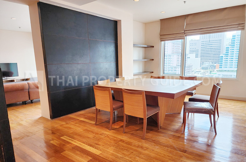 Condominium in Sathorn : The Royal Saladaeng 