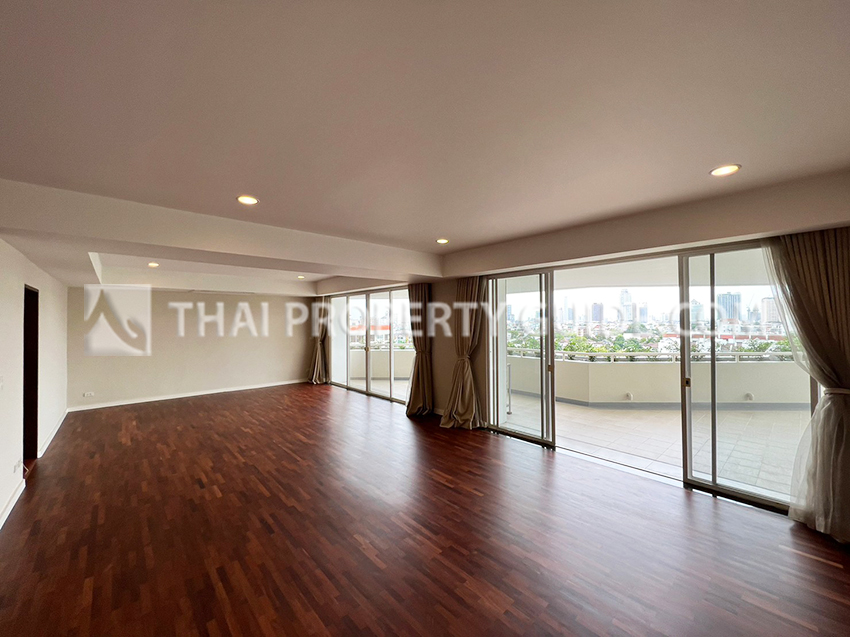 Condominium in Sukhumvit 