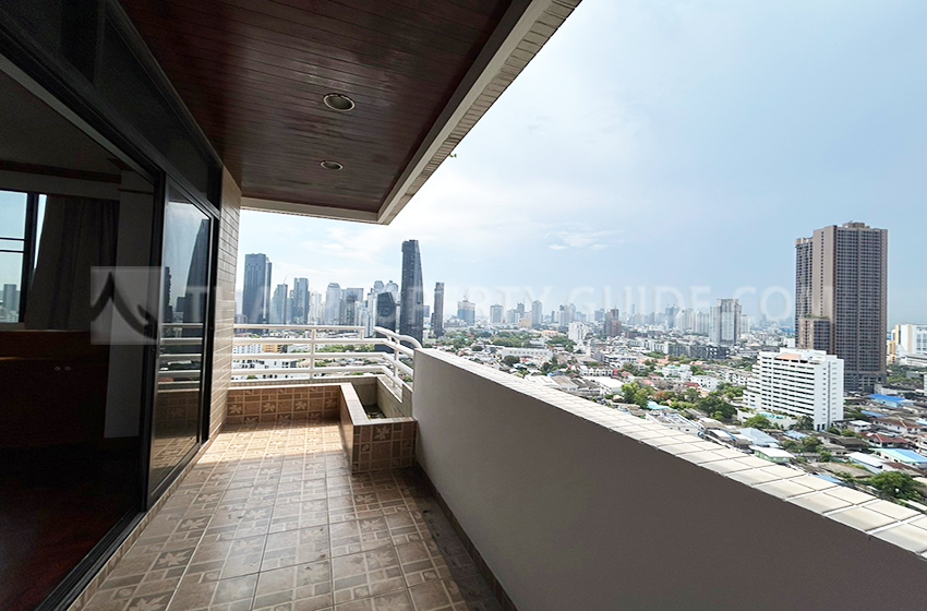 Condominium in Sukhumvit 