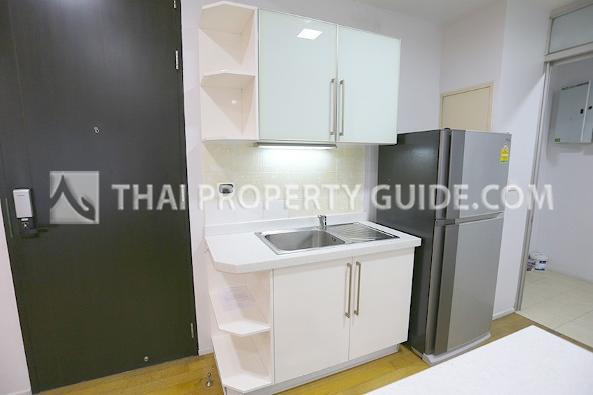 Condominium in Sukhumvit : The Madison Condominium 