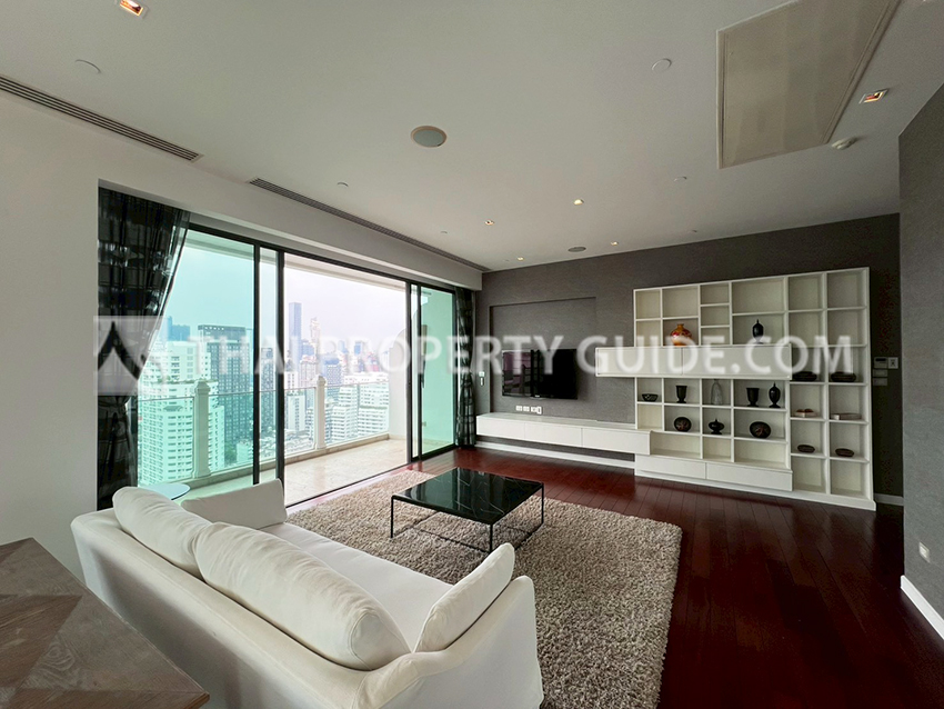 Condominium in Sukhumvit : Le Raffine 39 