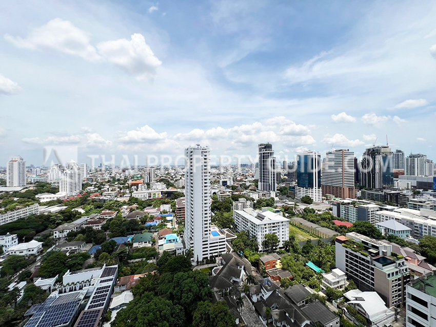 Condominium in Sukhumvit : Quattro By Sansiri 