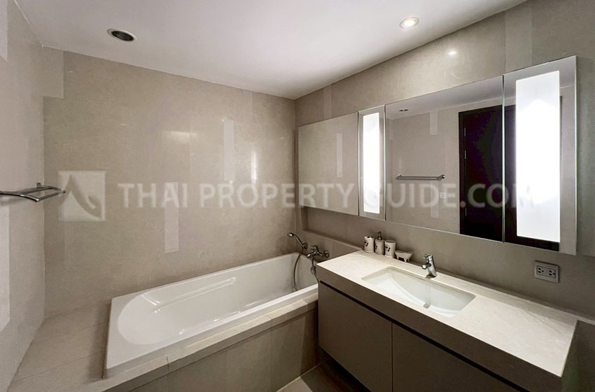 Condominium in Sukhumvit : Quattro By Sansiri 