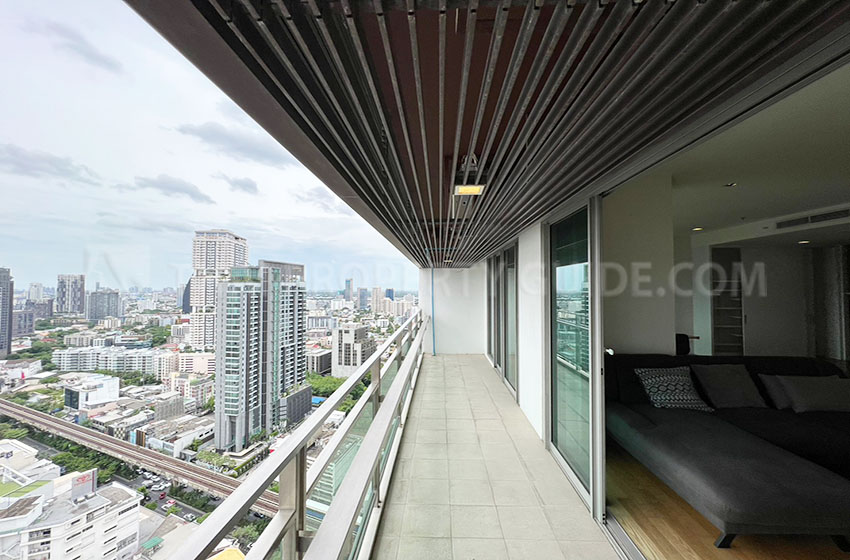 Condominium in Sukhumvit : The Madison Condominium 