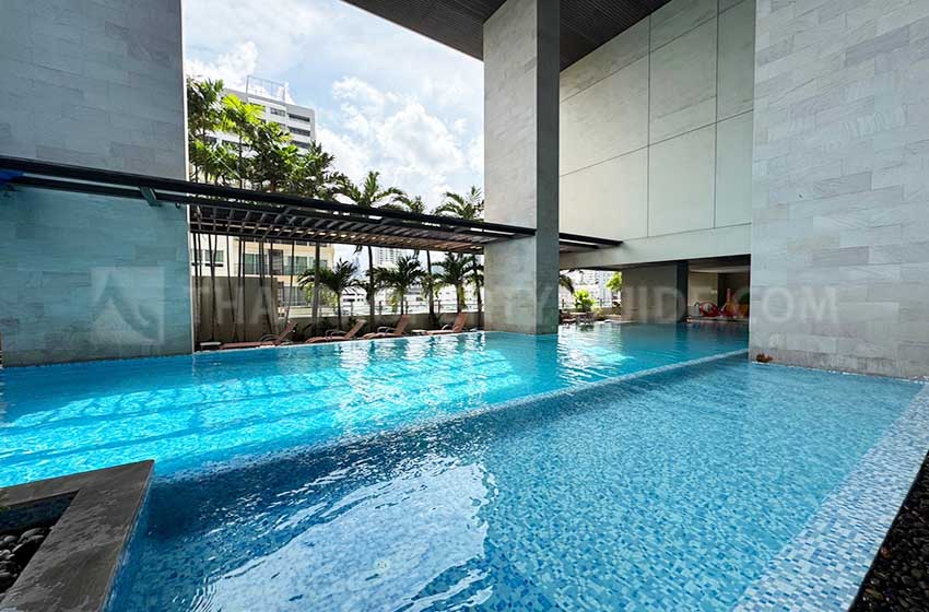 Condominium in Sukhumvit : The Madison Condominium 