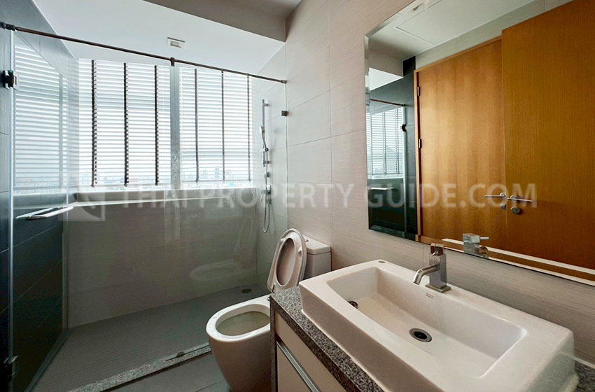 Condominium in Sukhumvit : Millennium Residence 