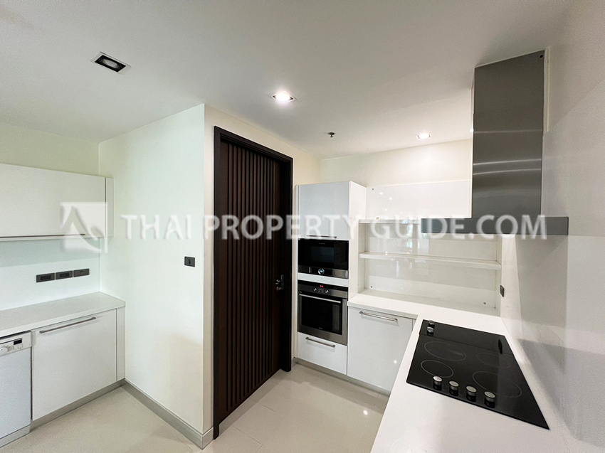 Condominium in Sukhumvit : Belgravia Residences 