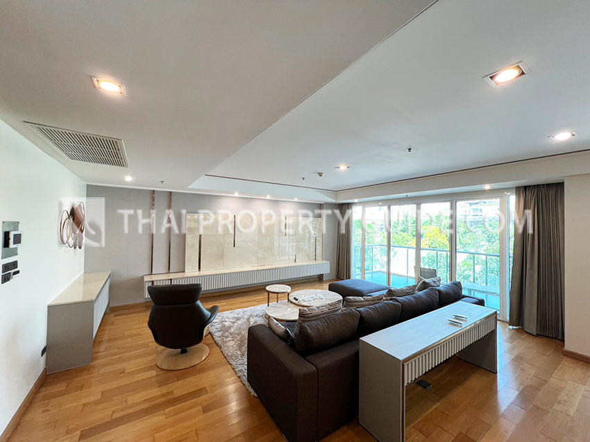 Condominium in Sukhumvit : Belgravia Residences 