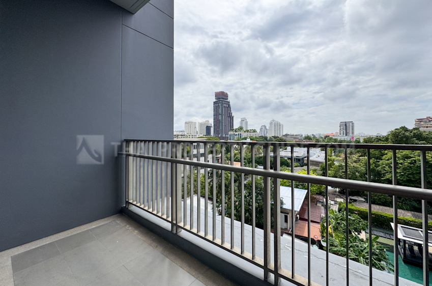 Condominium in Sukhumvit : Quattro By Sansiri 