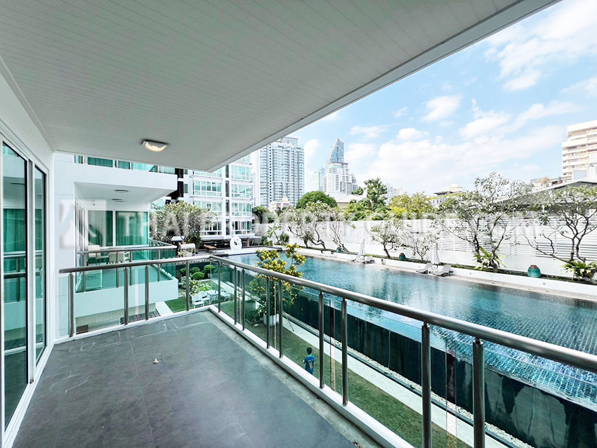 Condominium in Sukhumvit : Belgravia Residences 