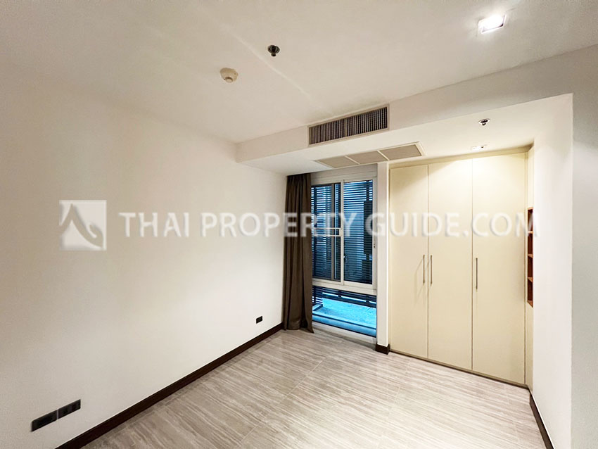 Condominium in Sukhumvit : Belgravia Residences 