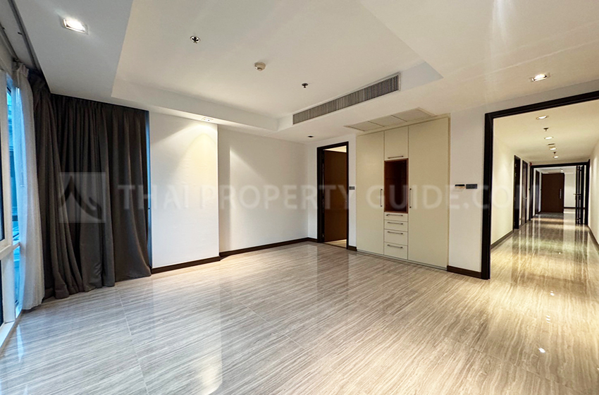 Condominium in Sukhumvit : Belgravia Residences 