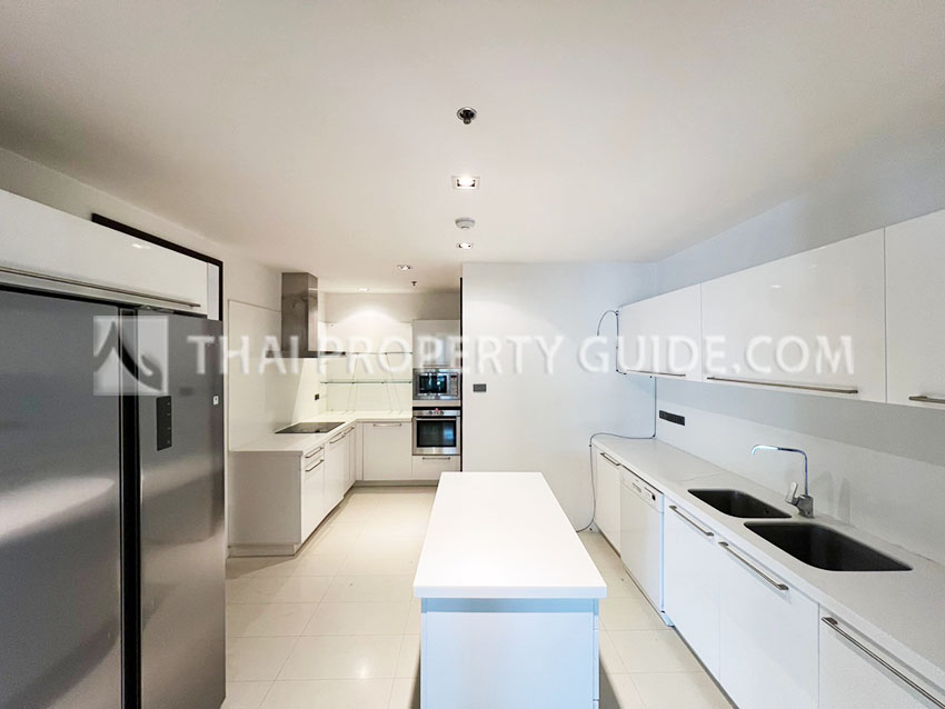 Condominium in Sukhumvit : Belgravia Residences 