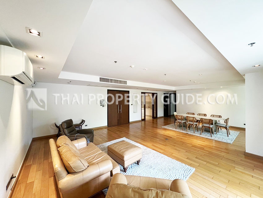 Condominium in Sukhumvit : Belgravia Residences 