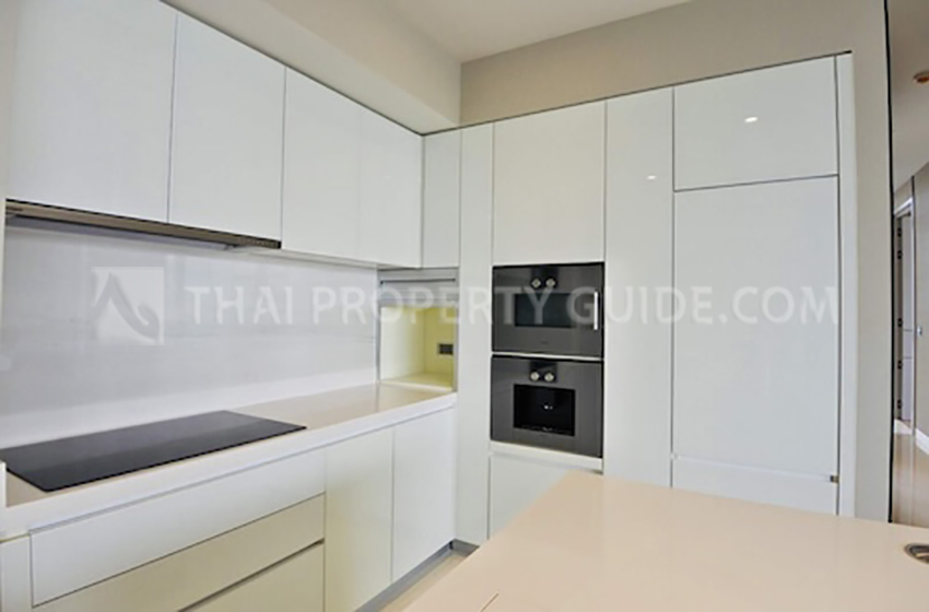 Condominium in Sukhumvit : Vittorio Condominium at Sukhumvit 39 