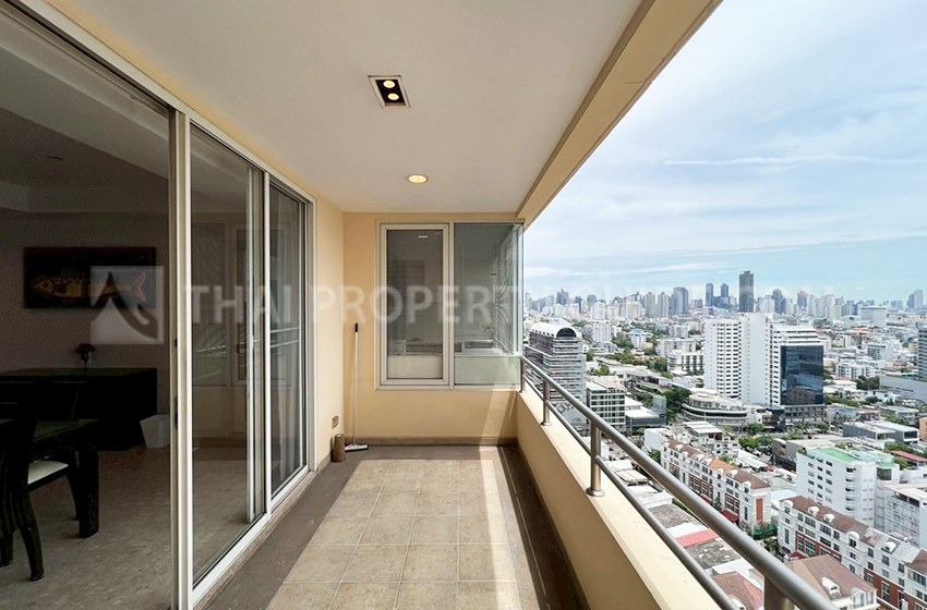 Condominium in Sukhumvit : Hampton Thonglor 10 