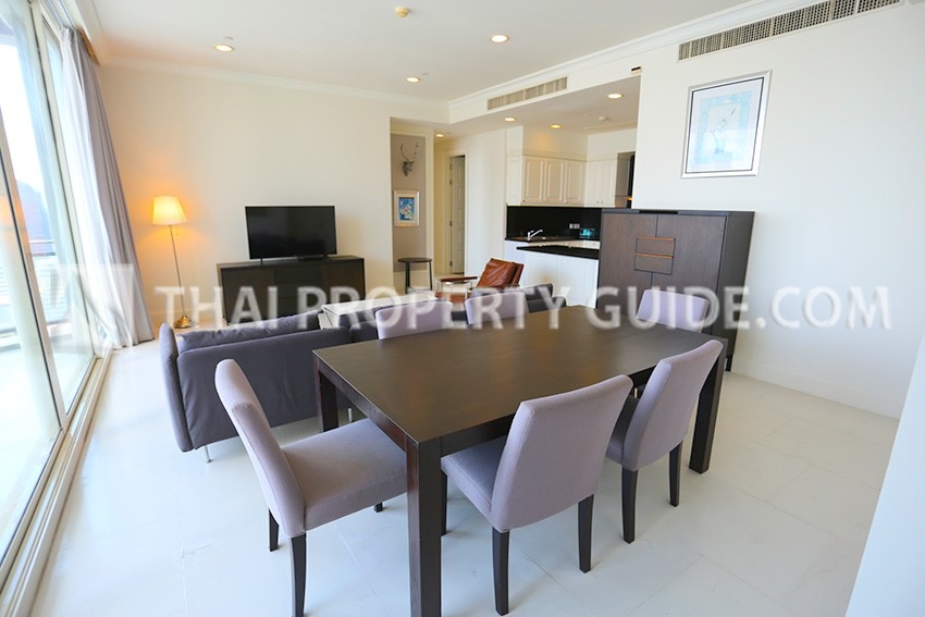 Condominium in Sukhumvit : Royce Private Residences 