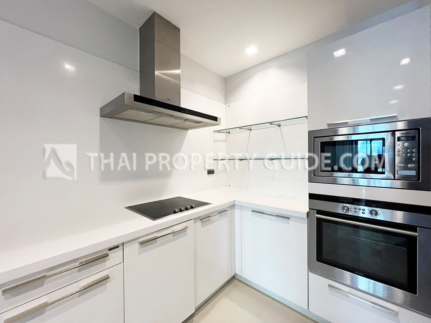 Condominium in Sukhumvit : Belgravia Residences 