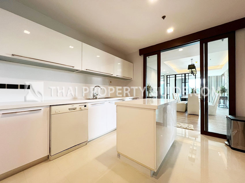 Condominium in Sukhumvit : Belgravia Residences 