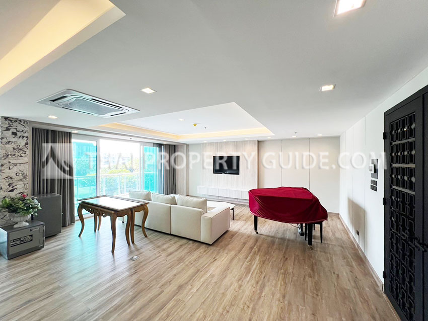 Condominium in Sukhumvit : Belgravia Residences 