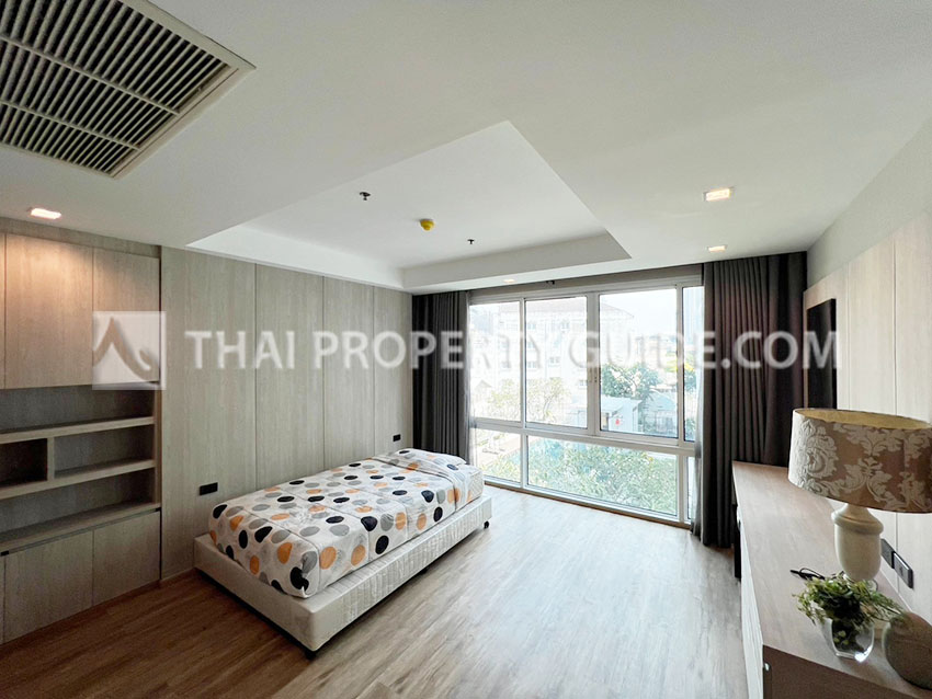 Condominium in Sukhumvit : Belgravia Residences 