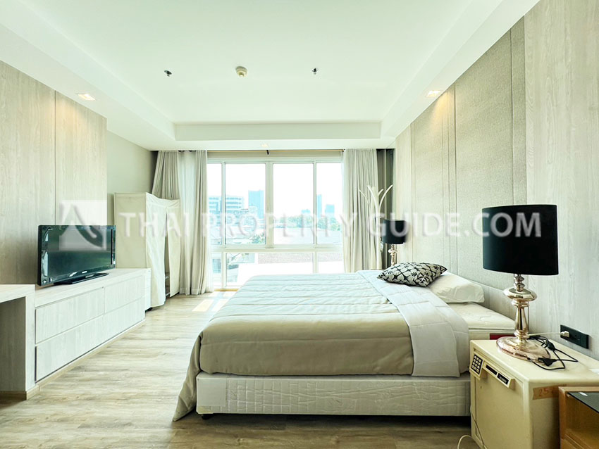 Condominium in Sukhumvit : Belgravia Residences 