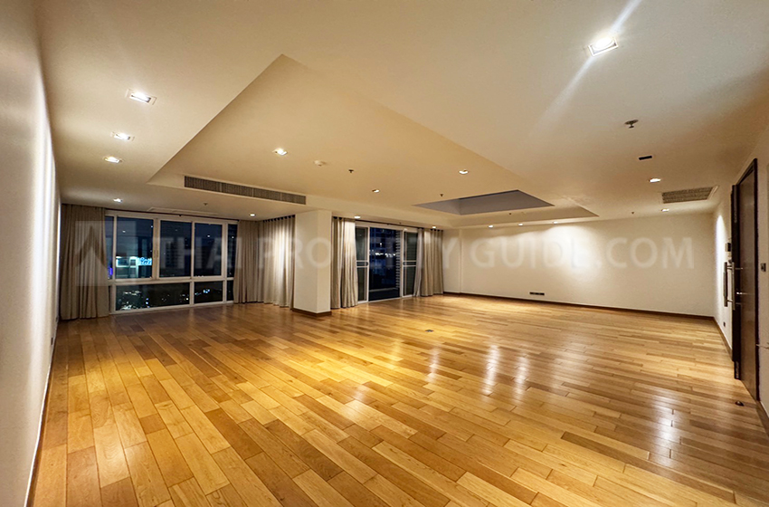 Condominium in Sukhumvit : Belgravia Residences 