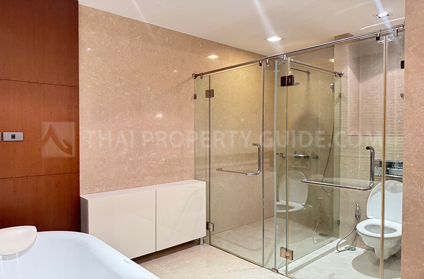 Condominium in Sukhumvit : Belgravia Residences 