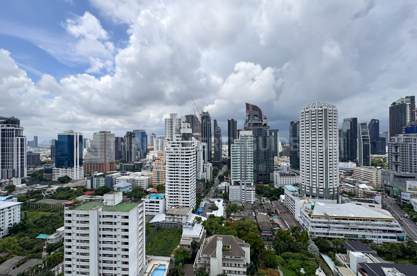 Condominium in Sukhumvit : Quattro By Sansiri 
