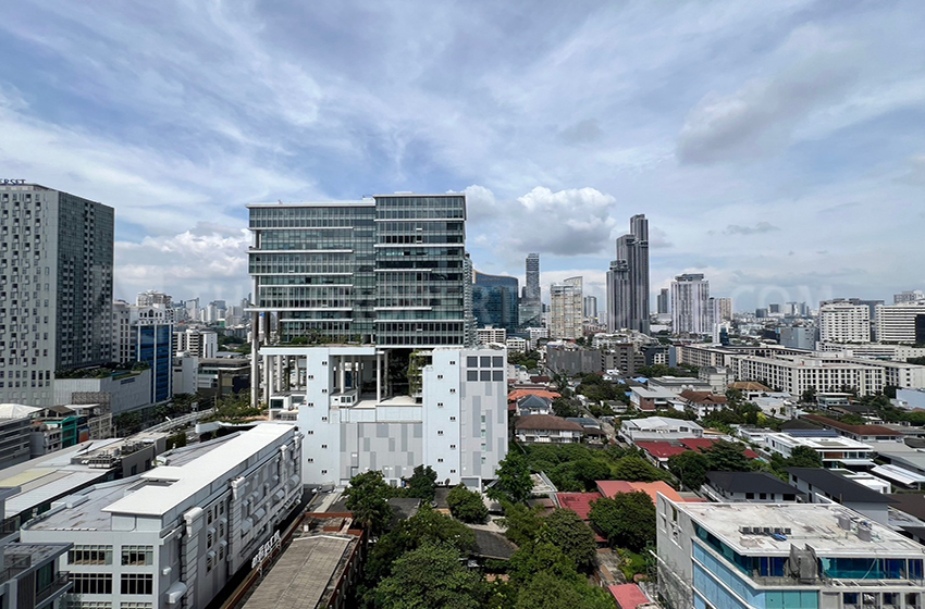 Condominium in Sukhumvit : Quattro By Sansiri 