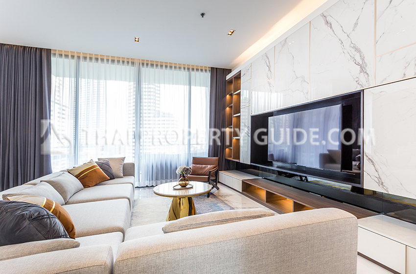 Condominium in Sukhumvit : Domus Condo Suk 16 