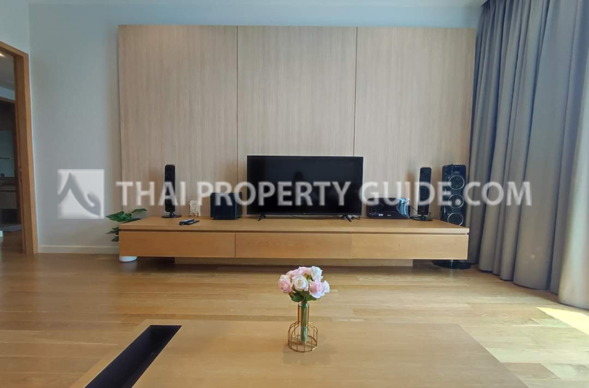 Condominium in Sukhumvit : Millennium Residence 