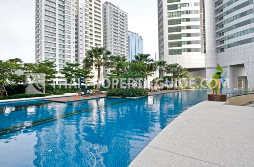 Condominium in Sukhumvit : Millennium Residence 