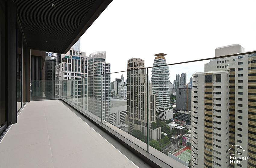 Condominium in Sukhumvit : Vittorio Condominium at Sukhumvit 39 