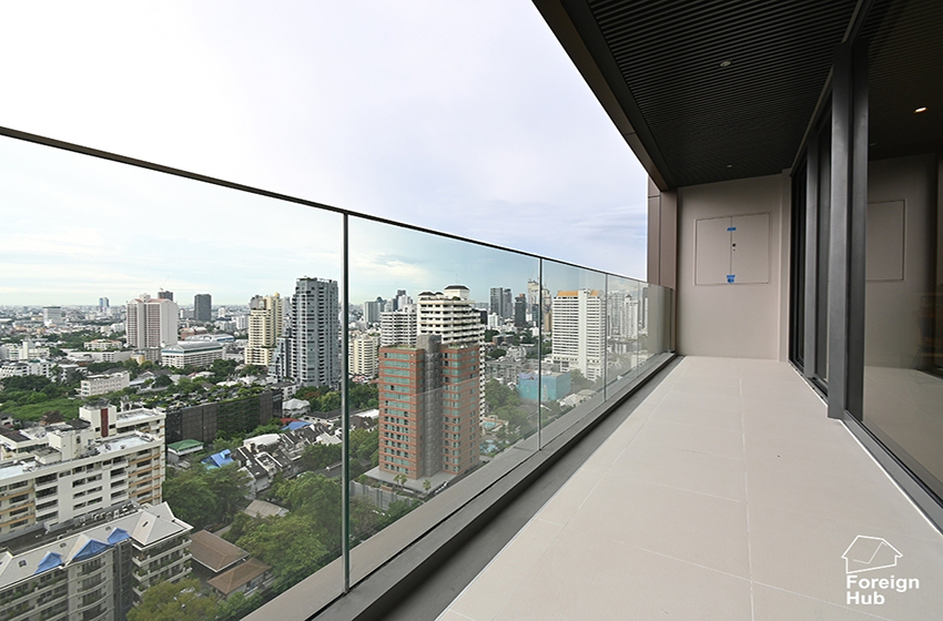 Condominium in Sukhumvit : Vittorio Condominium at Sukhumvit 39 