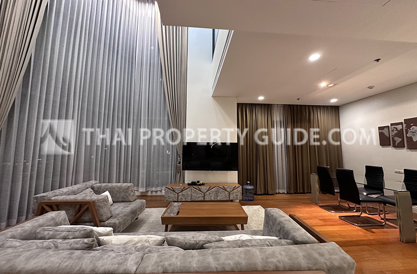 Condominium in Sukhumvit : Bright Sukhumvit 24 