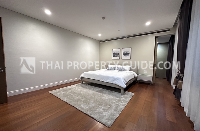 Condominium in Sukhumvit : Bright Sukhumvit 24 