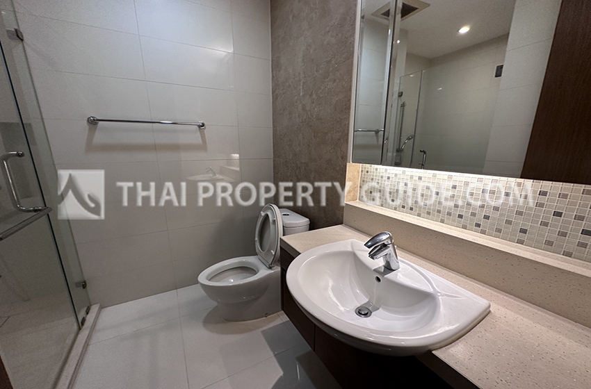 Condominium in Sukhumvit : Bright Sukhumvit 24 