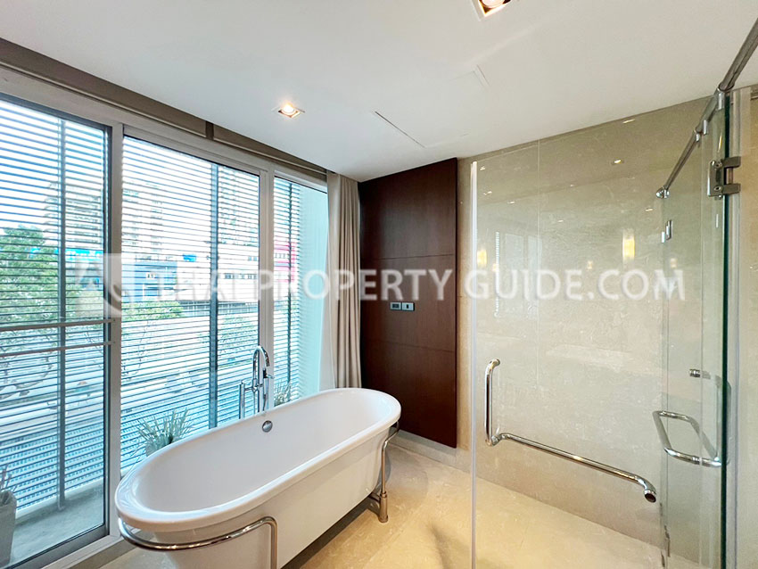 Condominium in Sukhumvit : Belgravia Residences 