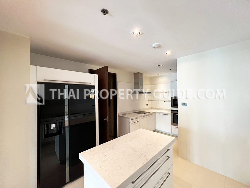 Condominium in Sukhumvit : Belgravia Residences 