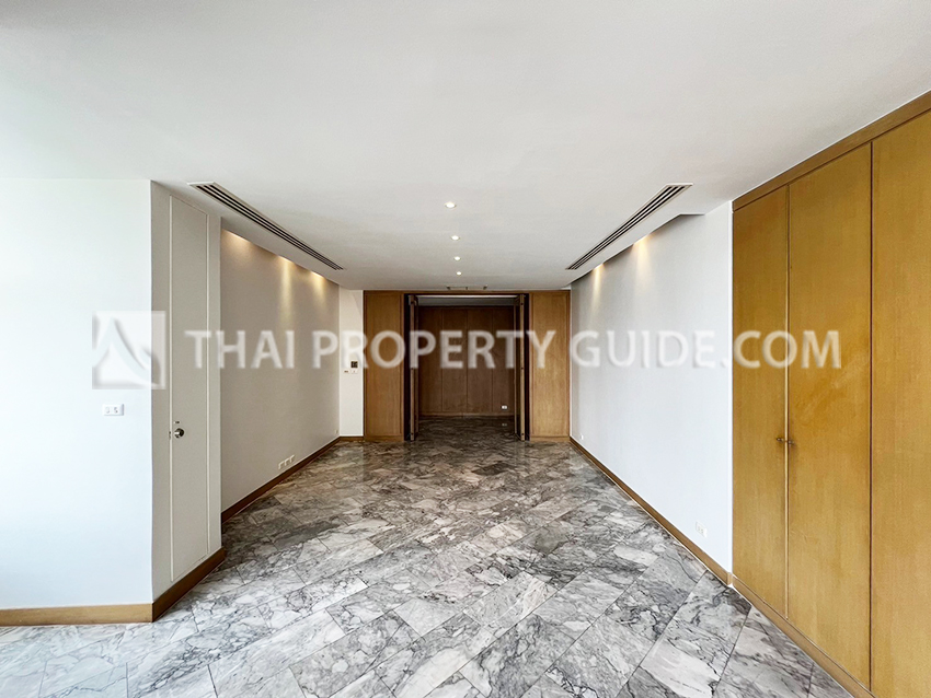 Condominium in Sukhumvit 